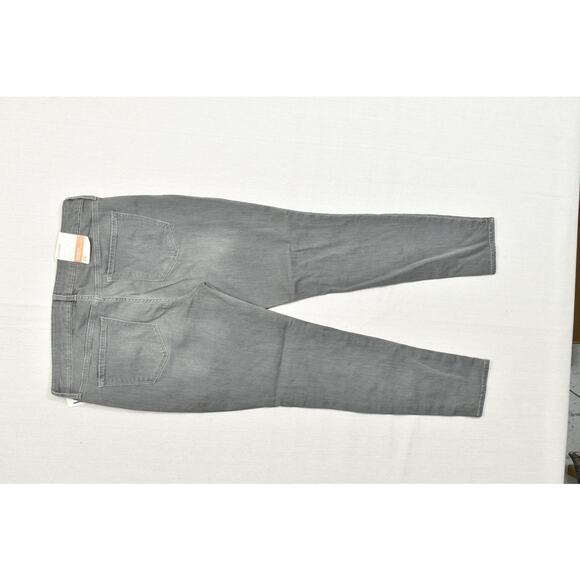 NEW Old Navy Rockstar Mid-Rise Gray Jeans Women's Plus Size 14 Regular - Picture 3 of 8